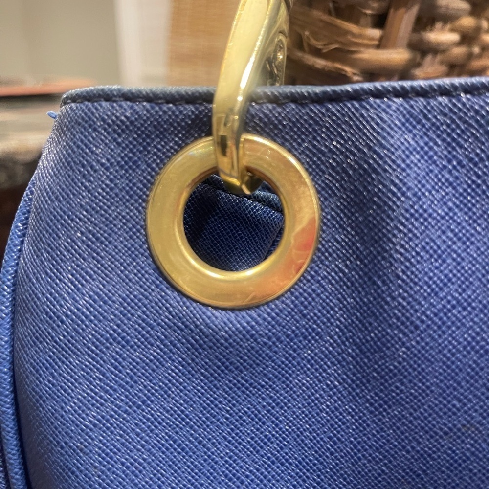 Liz Claiborne Royal Blue and Gold Shoulder tote Bag luxury vintage stylish purse - Picture 3 of 8